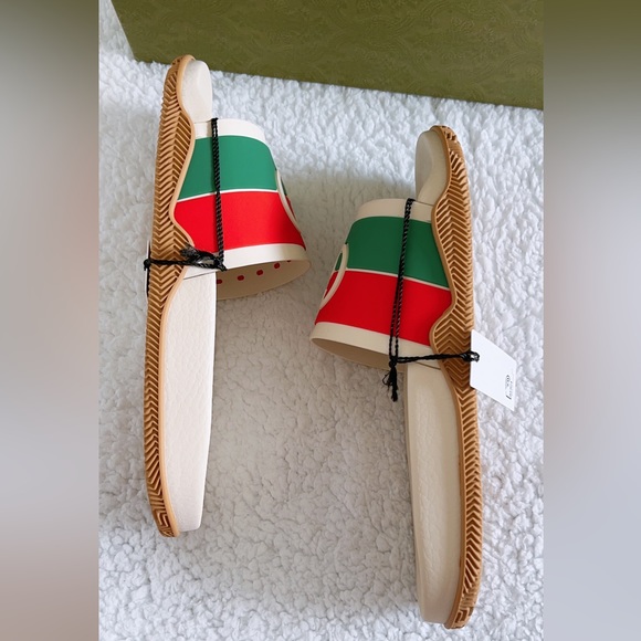 Authentic Gucci Men’s Interlocking G Slide Sandals - Picture 7 of 16